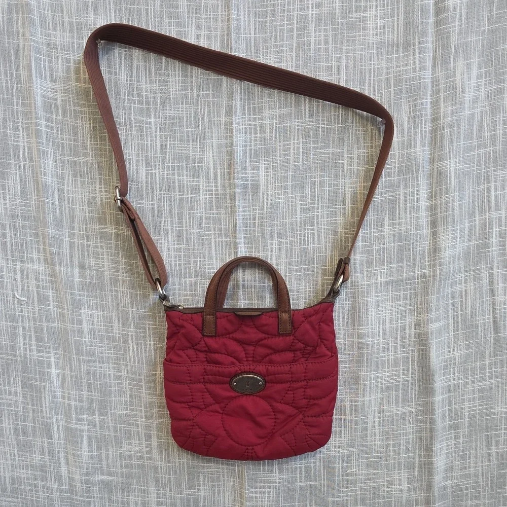 Fossil Red Quilted Crossbody Shoulder Bag Stitching Zipper Zip Closure Women's